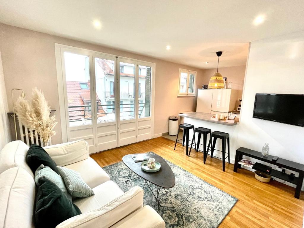 White Pearl Apartment 0.09
