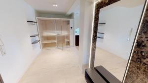White Pearl Apartment 1.01