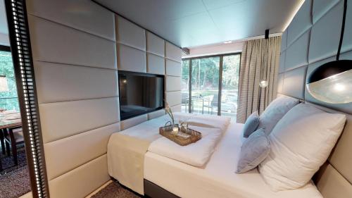 White Pearl Apartment 1.08