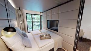 White Pearl Apartment 1.10