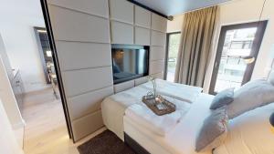 White Pearl Apartment 3.10