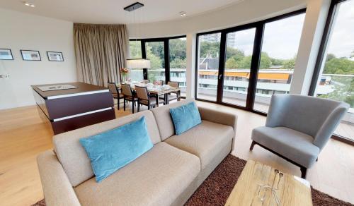White Pearl Apartment 4.50