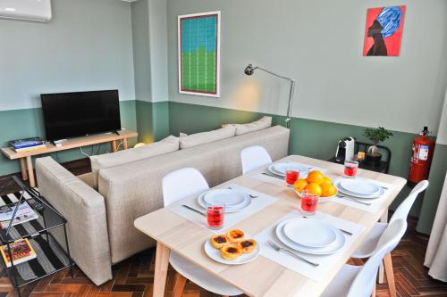 White Wine Lovers Apartment 5B