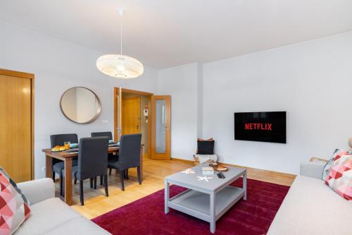 WHome Ajuda 31 Premium w/ Elevator & Parking