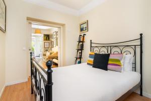WHome | Alameda Patio Hideaway