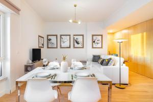 WHome | Anjos Stylish Apartment #10