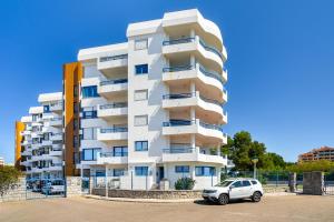 WHome Cascais Coastline Atlantic Gardens w/AC, Parking & Sea View