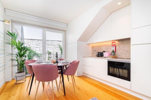 WHome | CSA18 Premium Design Apartment