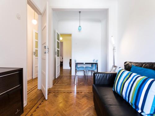 WHome | Damasceno Contemporary Apartment #59