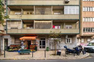 WHome Elevated Living for Remote Workers & Digital Nomads, Lift, AC & Wi-Fi