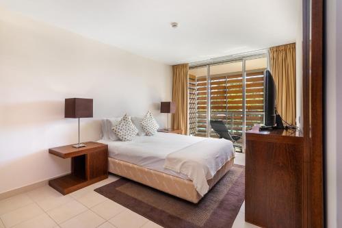WHome Family Holidays in Salgados w S-pool & Garden