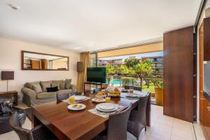 WHome Family Holidays in Salgados w S-pool & Garden