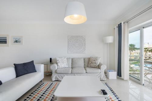 WHome Family Holidays w/ S-Pool, AC, Elevator & Garage