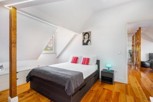 WHome | Premium River View Apartment