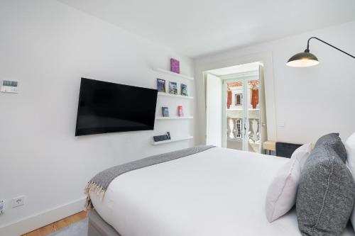 WHome | Prime Location Luxury Apartment