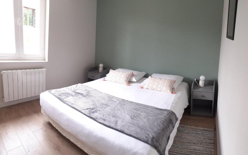 WHome Riverside View 2-Bed for Remote Workers & Digital Nomads