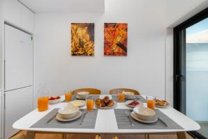 WHome Riverside View Premium Apartment w/ AC & Terrace