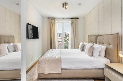 WHome Urban Retreat: Downtown Luxury, Parking, AC & Elevator