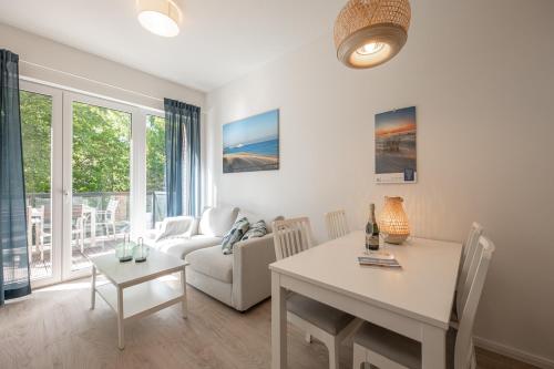 Wohnen am Südstrand - Ferienwohnung 1 3