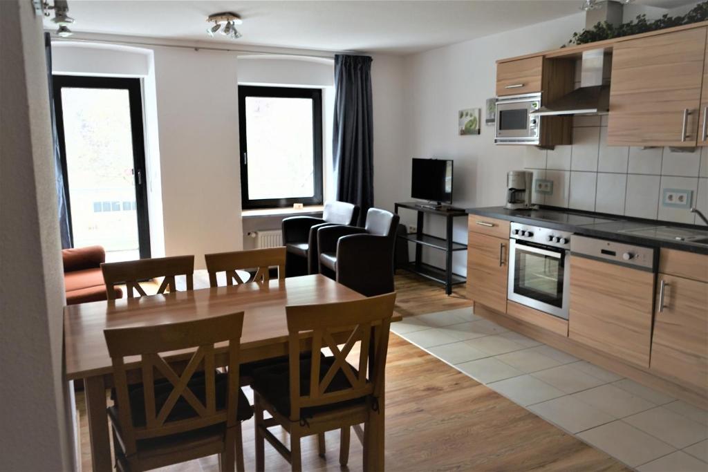 Appartement Wohnung 2 Pers 1 Schlafzimmer und Wohnzimmer mit Balkon und Blick auf die Mosel Moselweinstraße 54 56814 Ediger-Eller