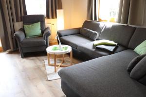 Wohnung #5 mit Balkon - zentrale dennoch ruhige Lage mit Terrasse - Stadtbus vor der Tür!