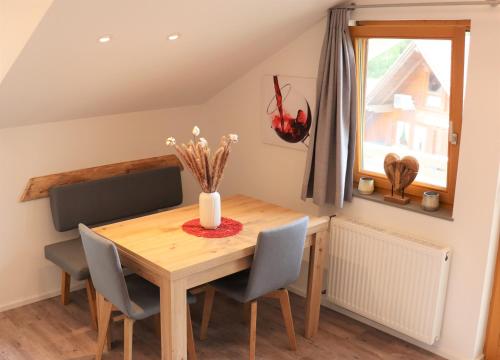 Wohnung #6 mit Balkon in ruhiger aber zentrale Lage - Stadtbus vor der Tür!