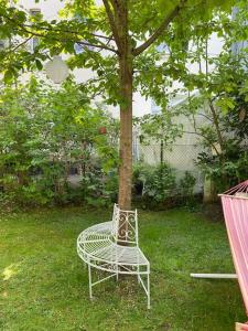 Wohnung (95 qm) am Park mit kleinem Garten
