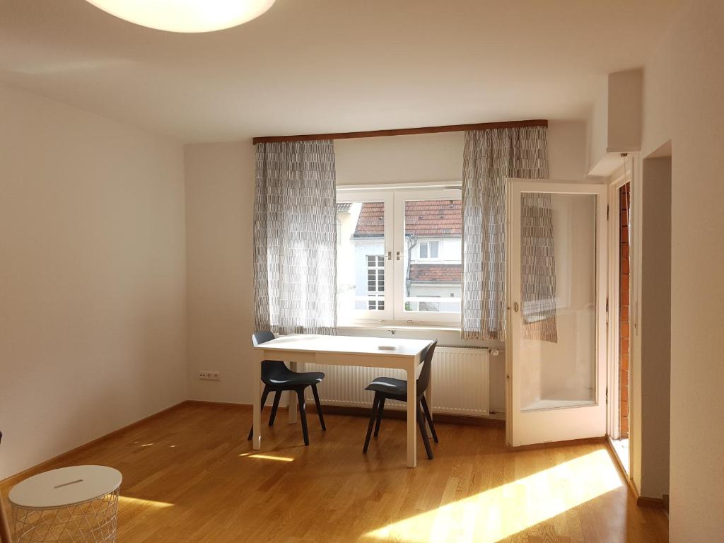 Wohnung am Neckar Ladenburger Straße 70, 69120 Heidelberg