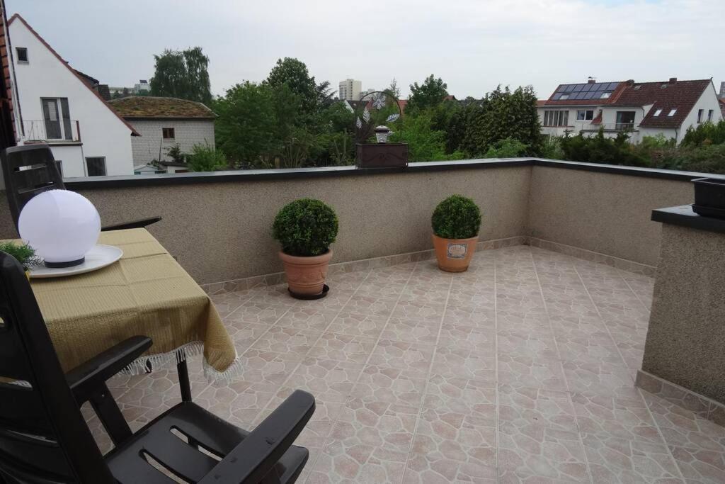 Appartement Wohnung ca. 85 qm zzgl. 17 qm Terrasse 133 Sahlkamp 1. Etage und Dachgeschoss 30179 Hanovre