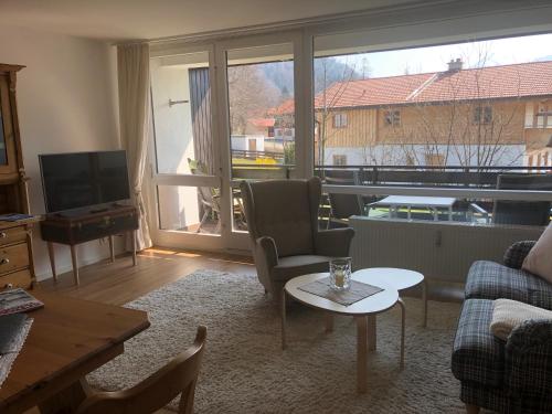 Wohnung Edelweiß - Wohnen auf Zeit - Homeoffice - nah am See - buchbar ab 28 Nächte
