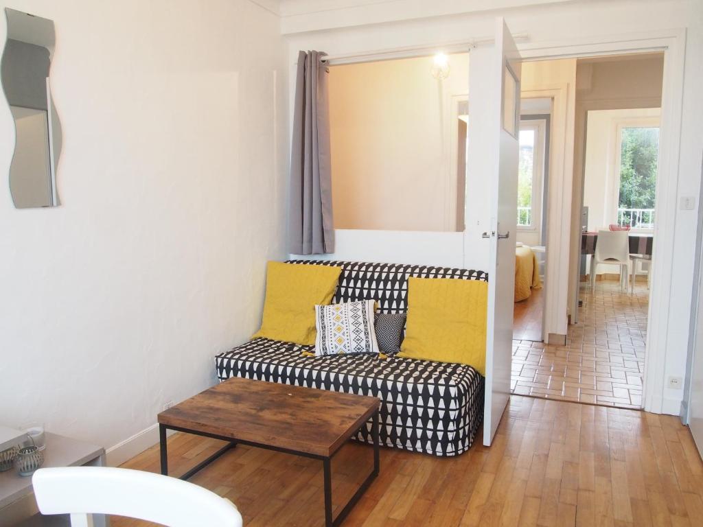 Wohnung in Troisdorf T03 53844 Troisdorf