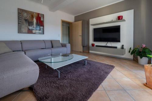 Wohnung mit Talblick, Ladestation E-Auto