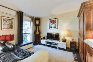 Wonderful 3 bedroom flat with AC and balcony and pool in Hyères - Welkeys