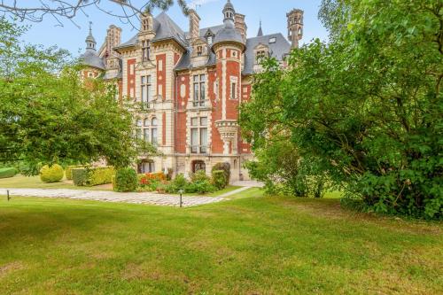Wonderful apartment in a château with a yard - Houlgate - Welkeys