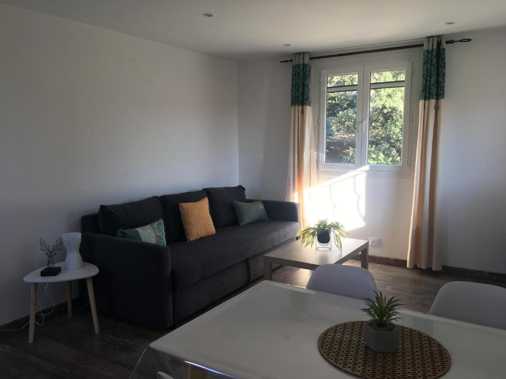 Wonderful apartment with a balcony and parking space - Paris - Welkeys