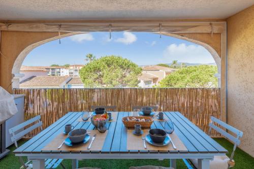 Wonderful apartment with balcony and a pool - Cogolin - Welkeys