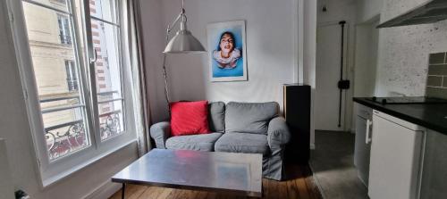 WONDERFUL FLAT IN MONTMARTRE