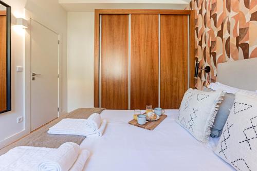 Wonderful Flat Near River w/ AC by LovelyStay