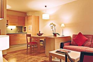 Wonderful La Villa Du Lac - 1 Bedroom apartment sleeps 4 people
