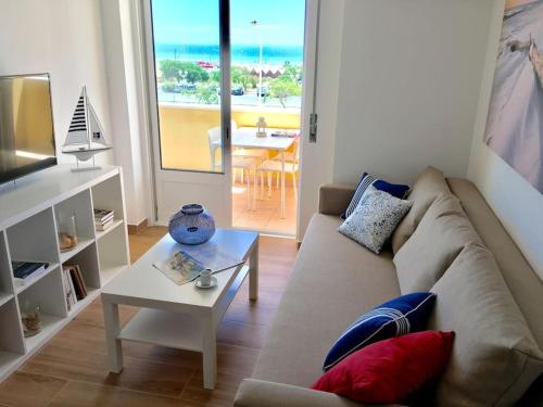 Wonderful Seafront 2 bedroom apartment