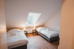 Working Apartment - 8 single beds - 5 Schlafzimmer