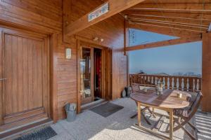 Wunderbarem Bergblick vom großen Ost-Balkon