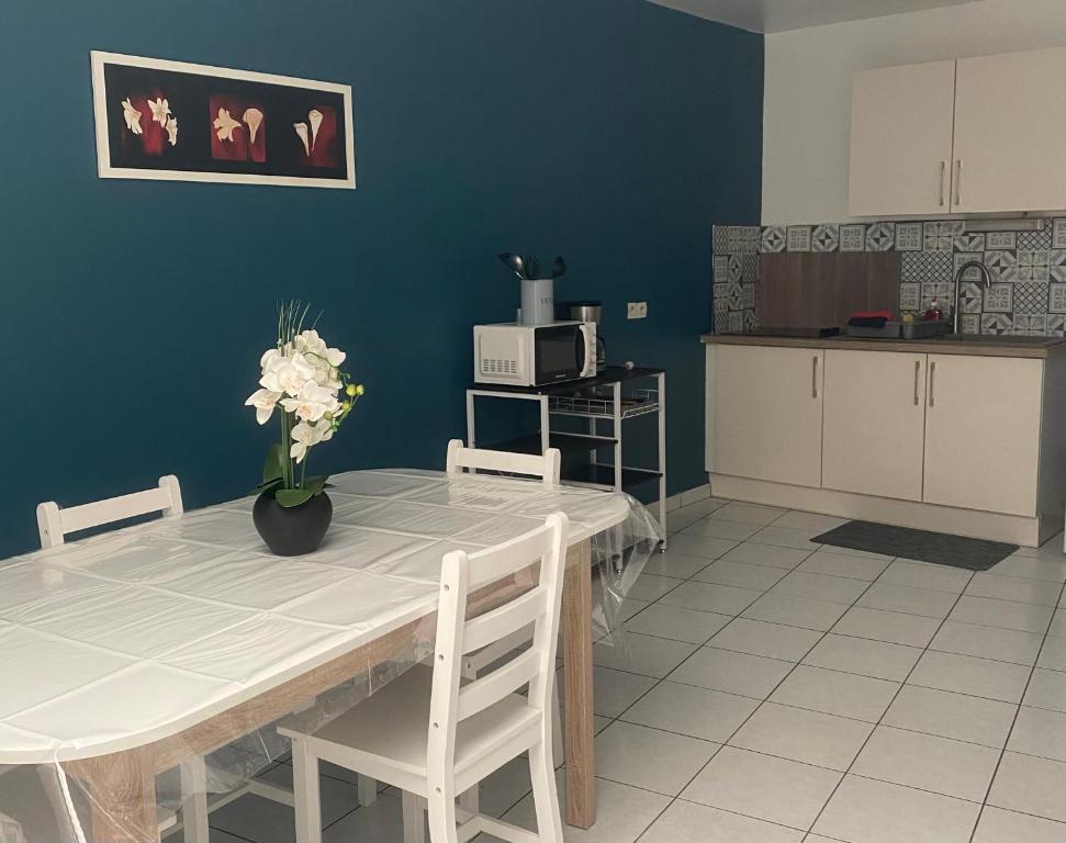 *Wunderschön gepflegter Altbau, Aufzug+ Netflix*