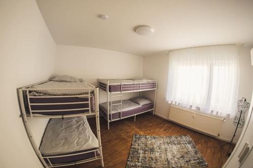 Wunderschöne neue 3,5 Zimmerwohnung Nähe Kassel Bis 7 Personen