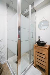 X Cosy studio in the middle of Paris - III