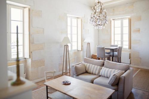 XVIII Century Gem With Magnificent Views Of The Harbour with a private garage