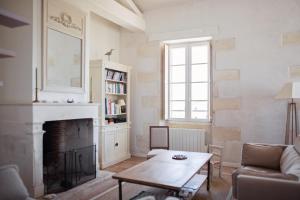 XVIII Century Gem With Magnificent Views Of The Harbour with a private garage
