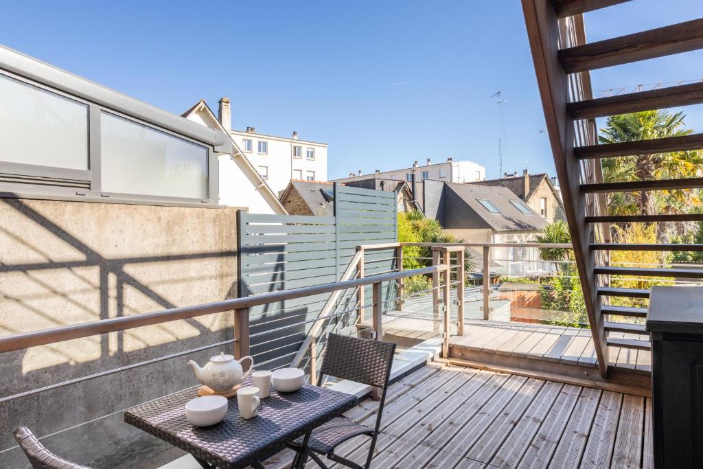 Appartement YOKOSO - Studio proche CHU avec terrasse 5 rue du docteur delacour 35000 Rennes