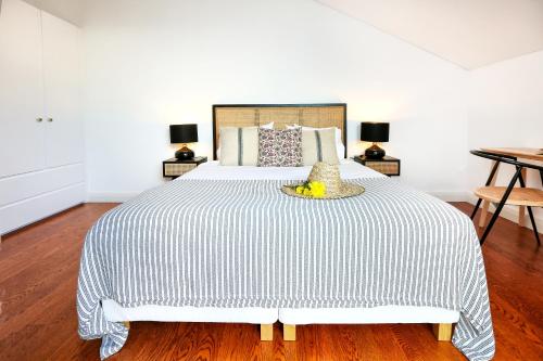 Young Spirit Apartment