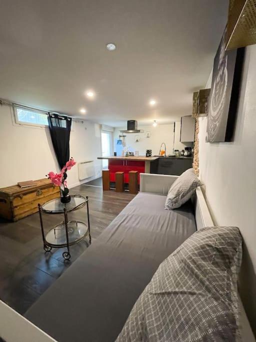 Appartement Zen à paris (Atypique) 1 Rue Pierre Clavillier 78800 Houilles